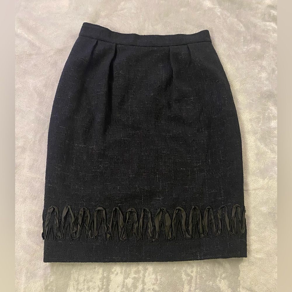 Chanel tweed pencil skirt, size 38(S)